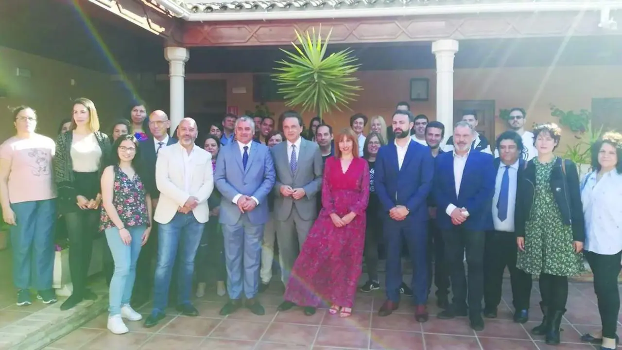 Foto de familia de las Lanzaderas de Empleo. - V.M.