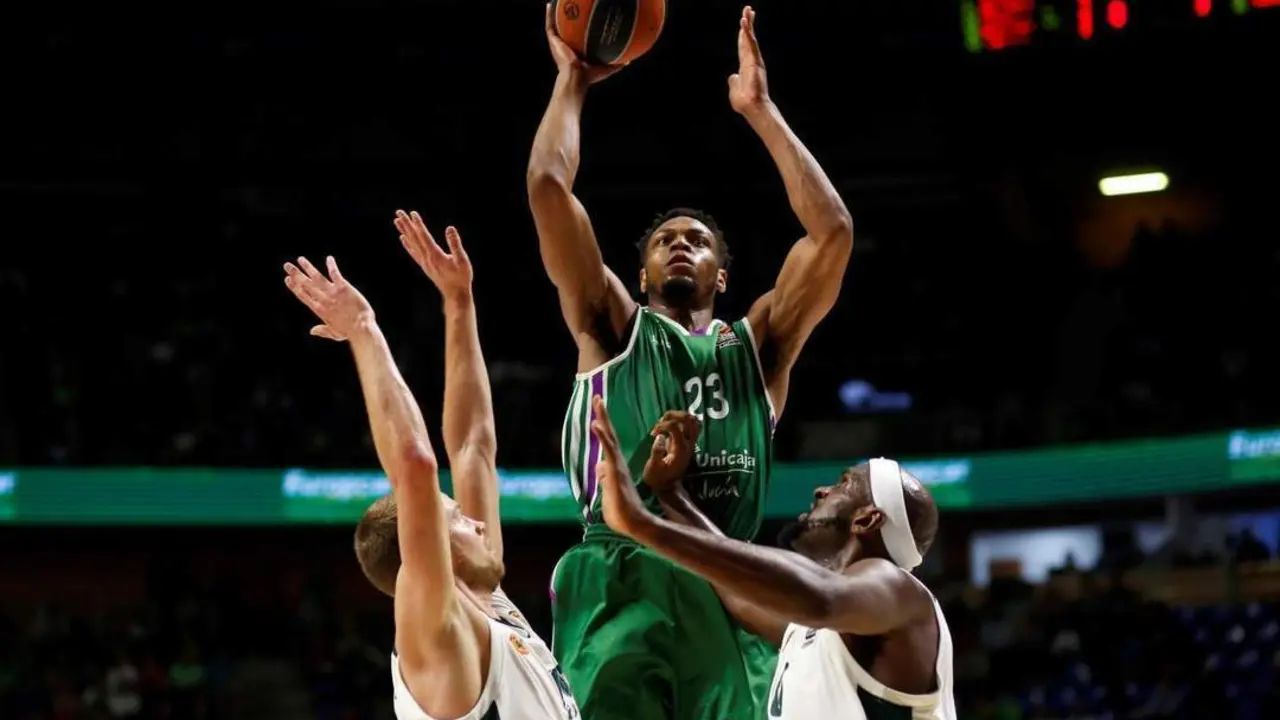 Unicaja en acci&oacute;n.  - Carlos D&iacute;az