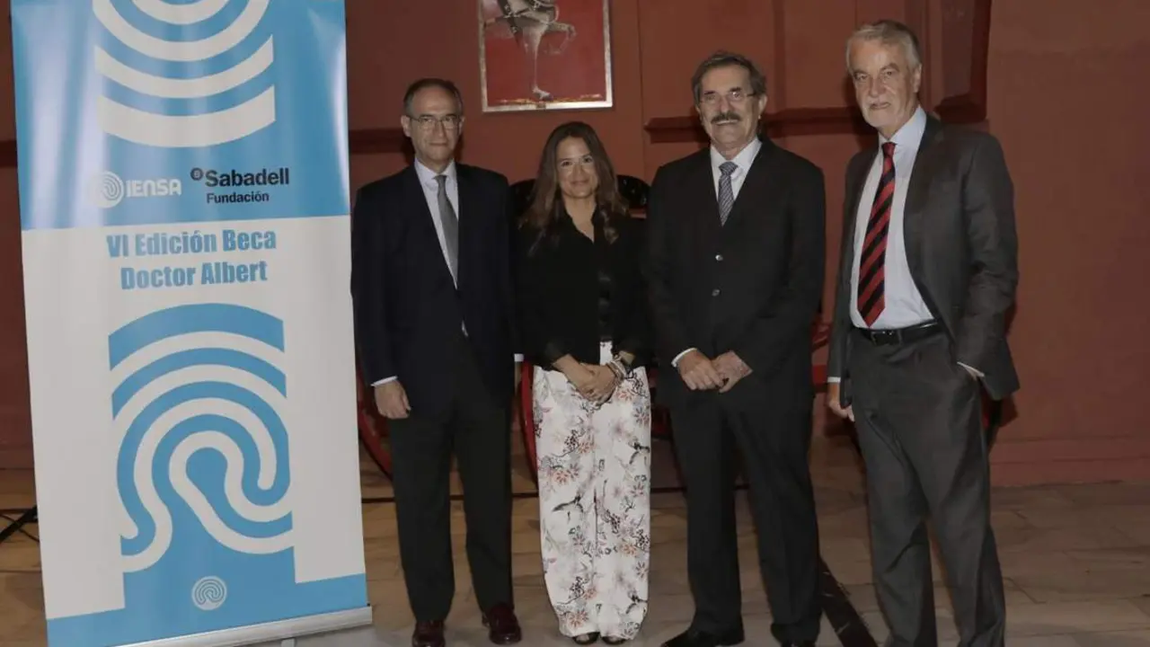 Acto de entrega de la beca. - CEDIDA