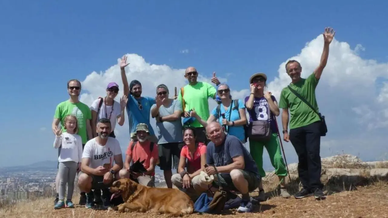 Marcha por los montes. - VM