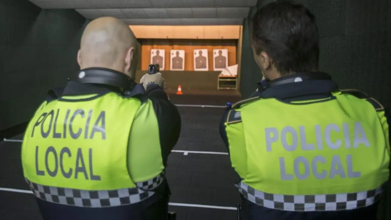 Polic&iacute;a Local de Huelva. - VH
