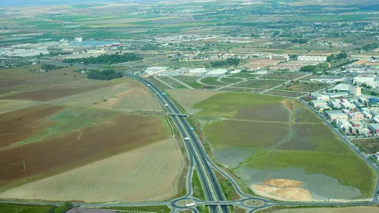 Vista a&eacute;rea de la autopista - Antonio Atienza