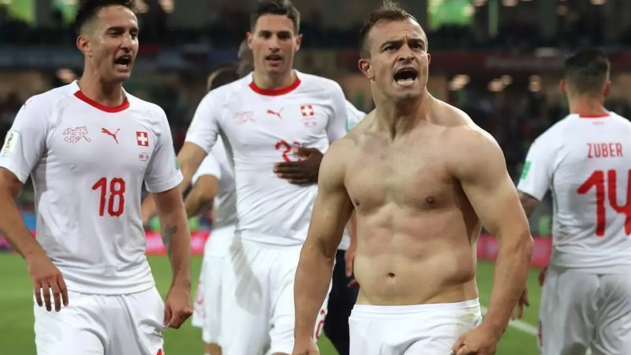 Xherdan Shaqiri da el triunfo a Suiza ante Serbia