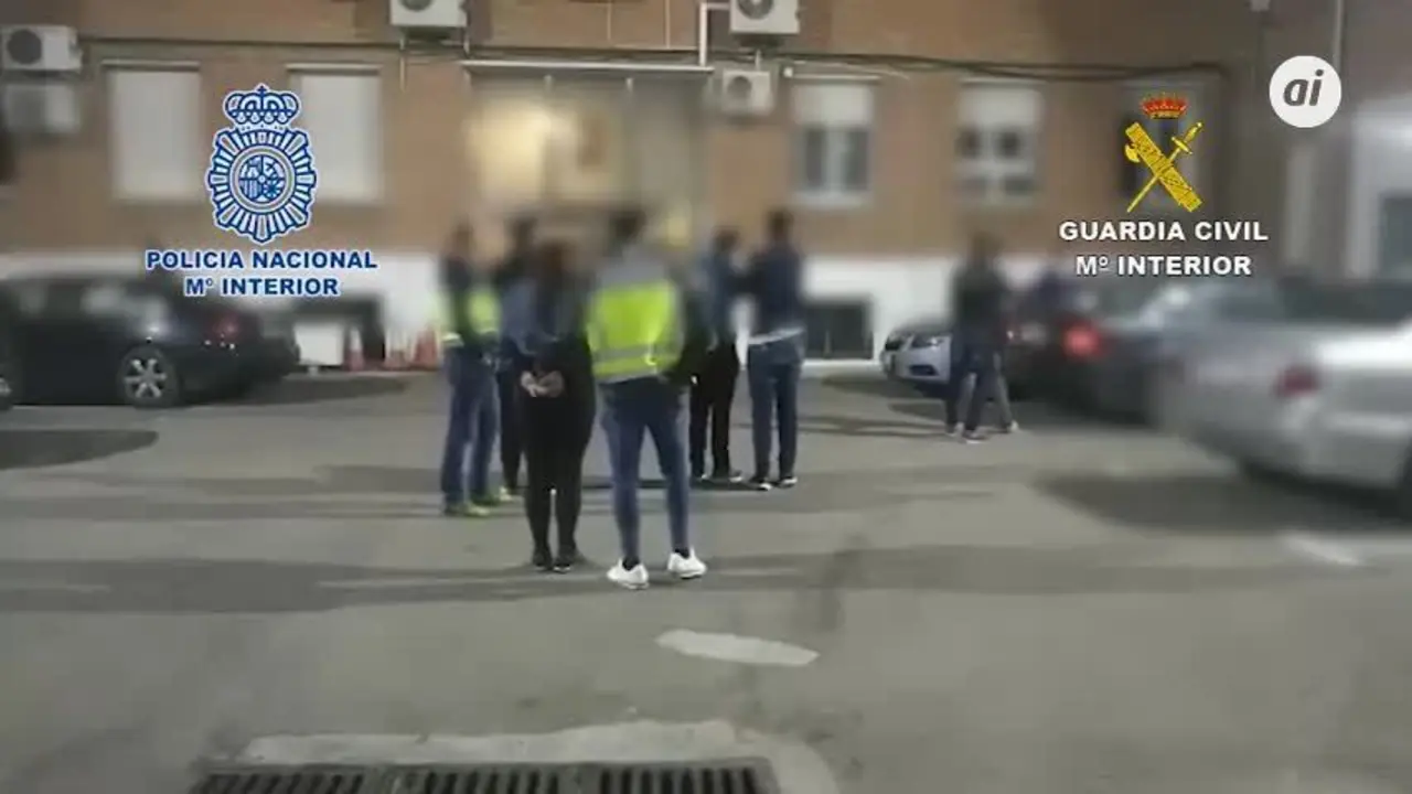 Cae una banda dedicada al robo con fuerza en tiendas de m&oacute;viles