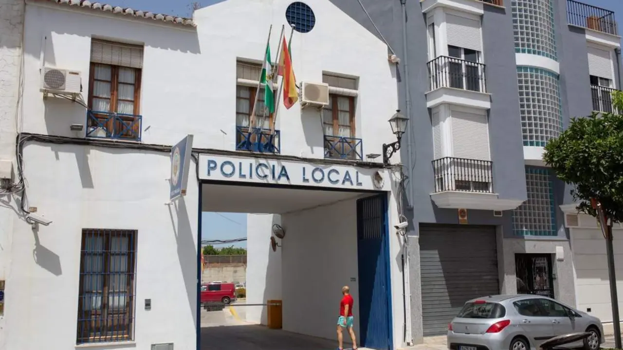 Polic&iacute;a Local en V&eacute;lez M&aacute;laga.  - VM