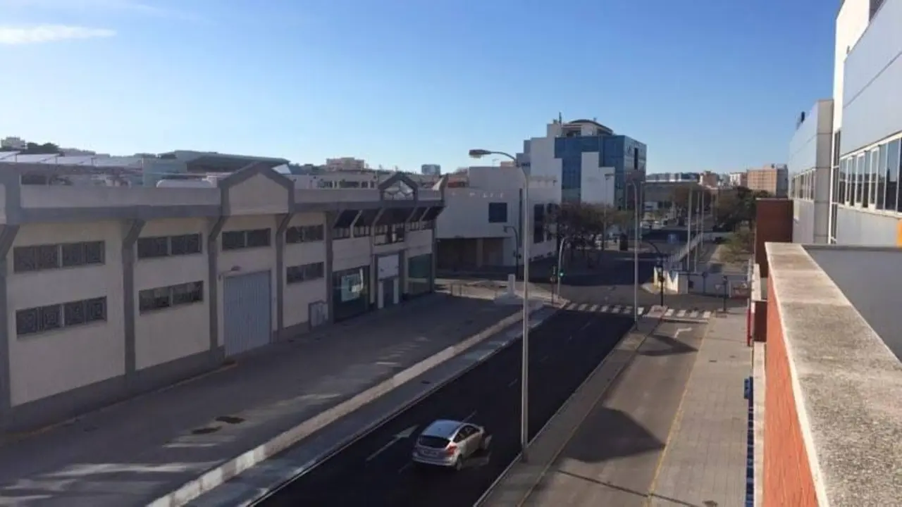 Recinto exterior Zona Franca. - Viva
