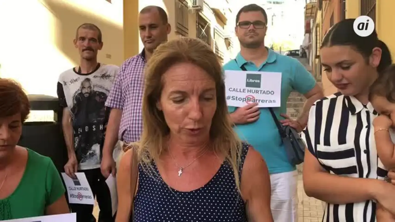 Vecinos de la calle Hurtado protestan contra la falta de accesinildiad