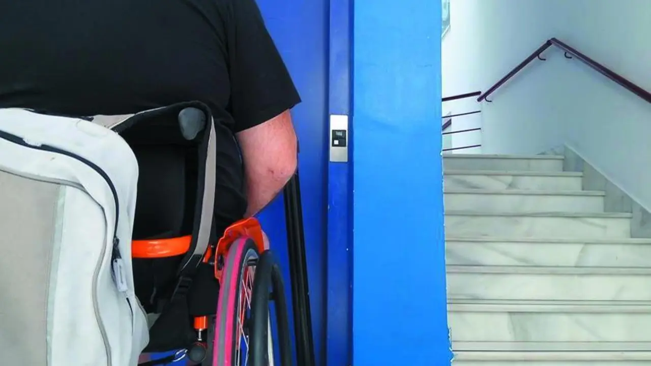 Ascensor estropeado. - Andaluc&iacute;a Informaci&oacute;n