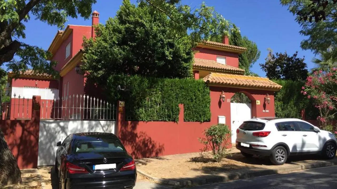 El chal&eacute; embargado a Del Nido. - VIVA