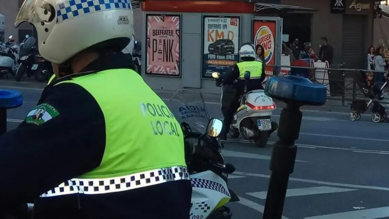 Polic&iacute;a local de M&aacute;laga.  - VM