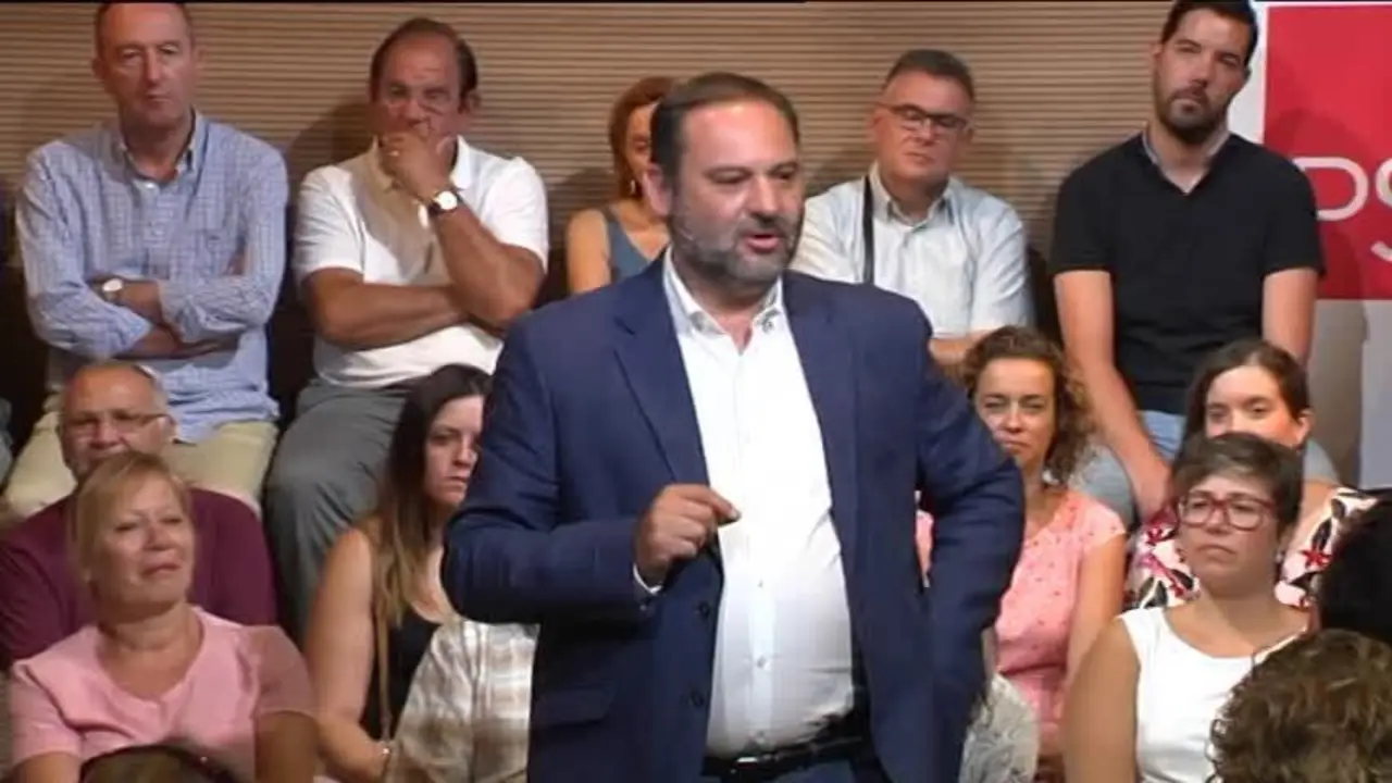 &Aacute;balos afirma que PP y Cs compiten "en el lado extremo de la derecha"