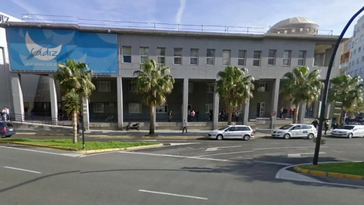 Polideportivo Ciudad de C&aacute;diz - Viva