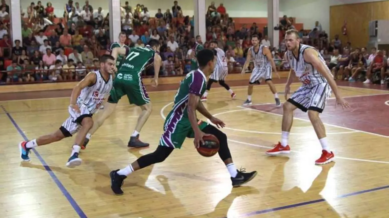 Primera victoria de pretemporada. - @unicajaCB