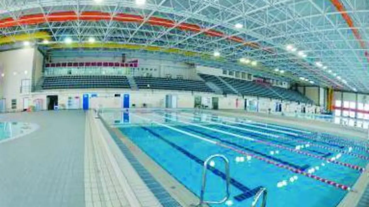 Piscinas del Ciudad de C&aacute;diz. - Viva