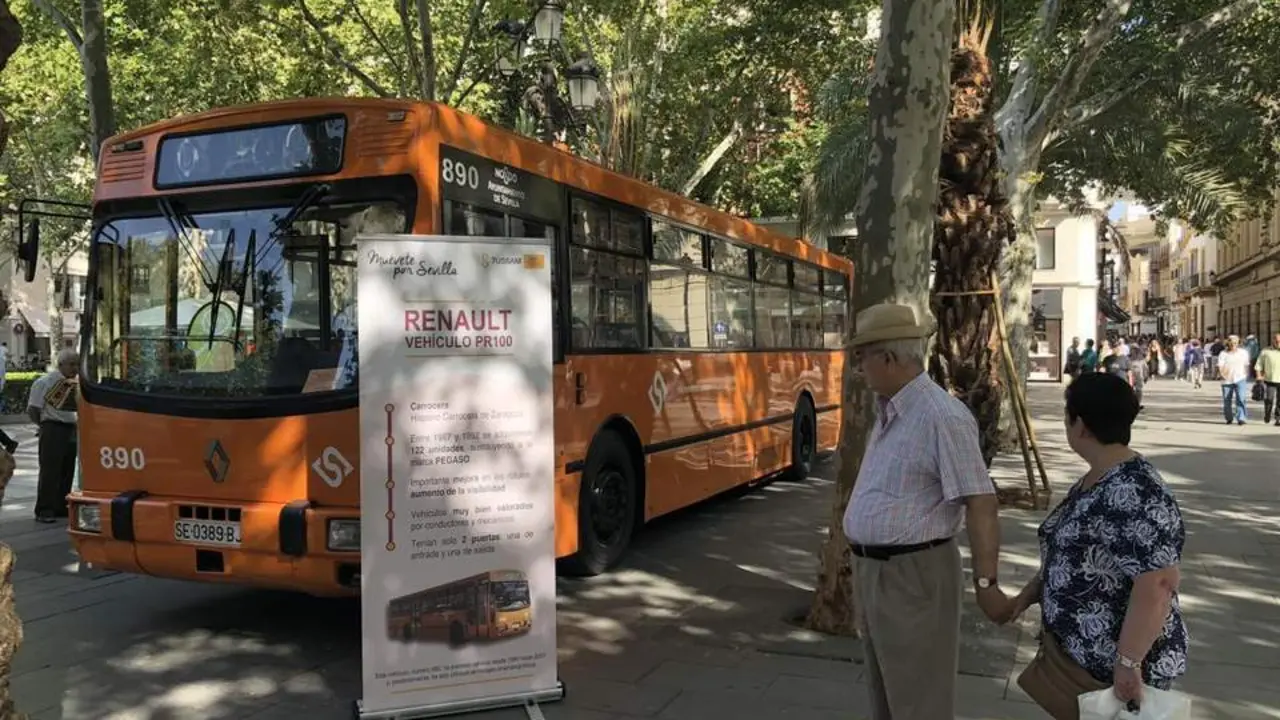 La Plaza Nueva se convierte en el escaparate de la ecomovilidad
