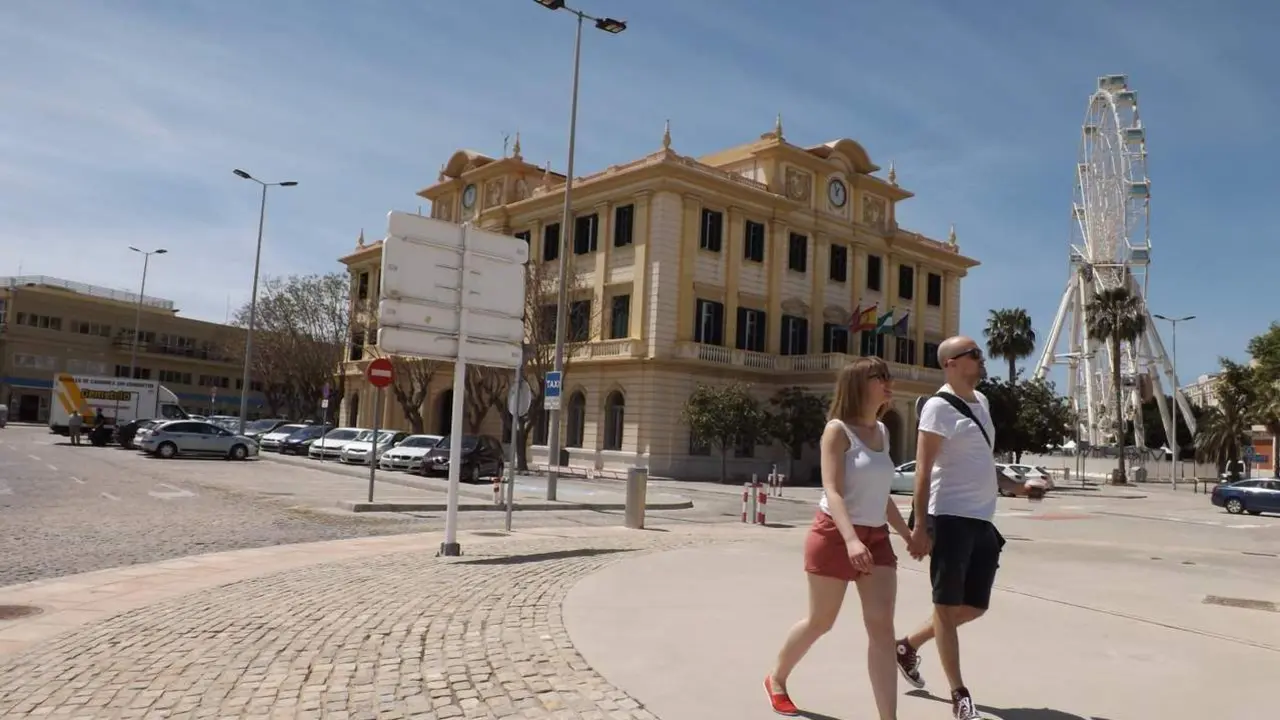 M&aacute;laga bate r&eacute;cord en hoteles pero turistas alemanes y brit&aacute;nicos - J.D.