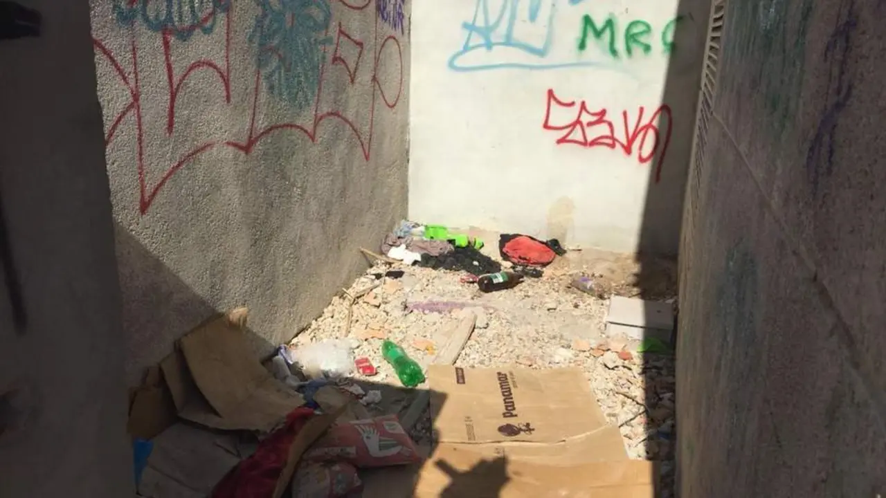 "Hay gente drog&aacute;ndose" junto a un parque infantil