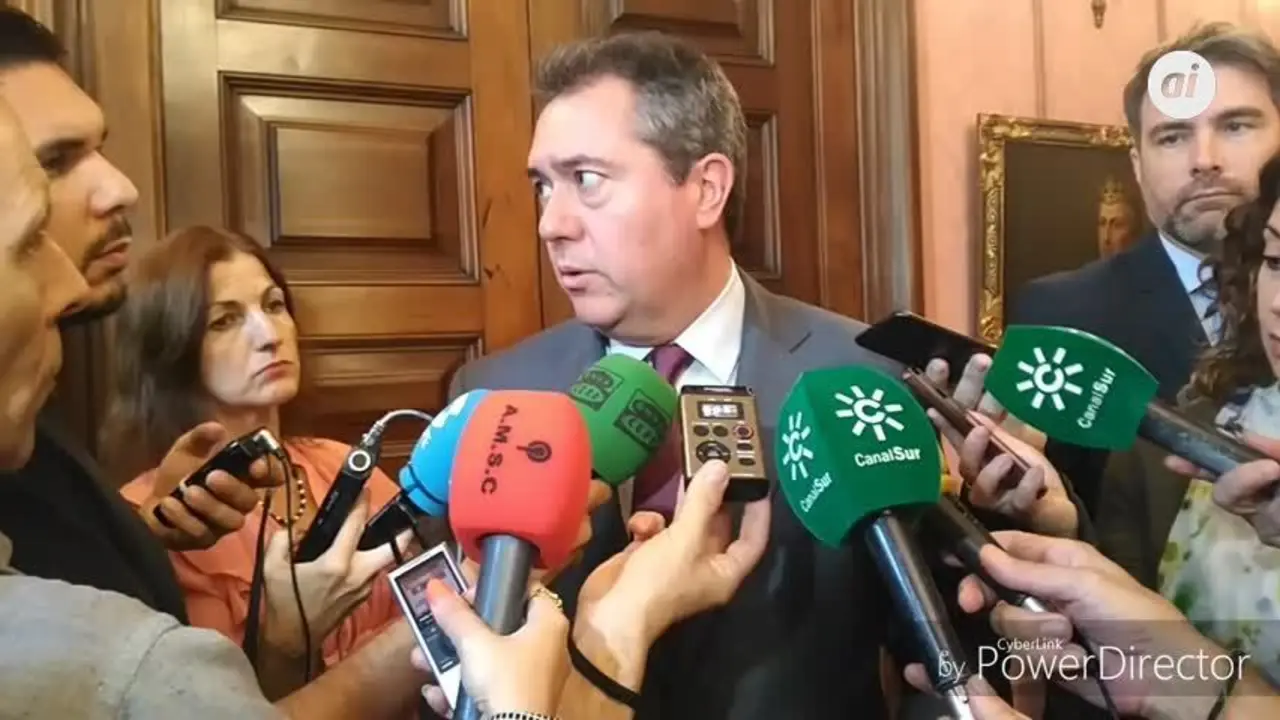 Espadas rechaza "planteamientos unilaterales" sobre acceso al Centro
