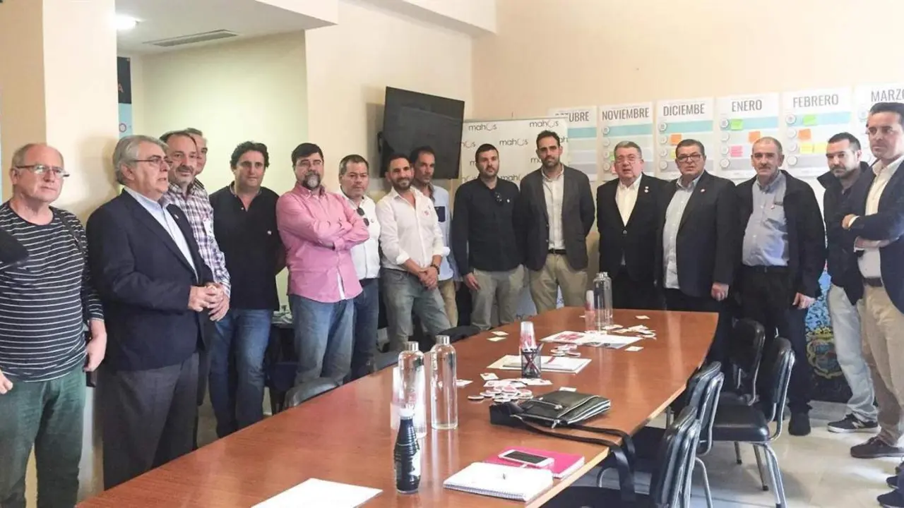 La Junta Directiva de la Asociaci&oacute;n de Hosteleros de M&aacute;laga. - Mahos