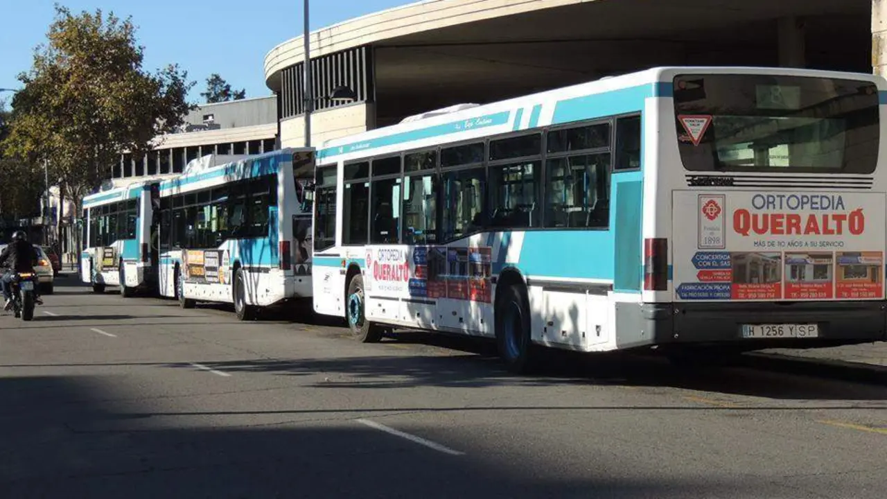 Autobuses de Emtusa. - VH