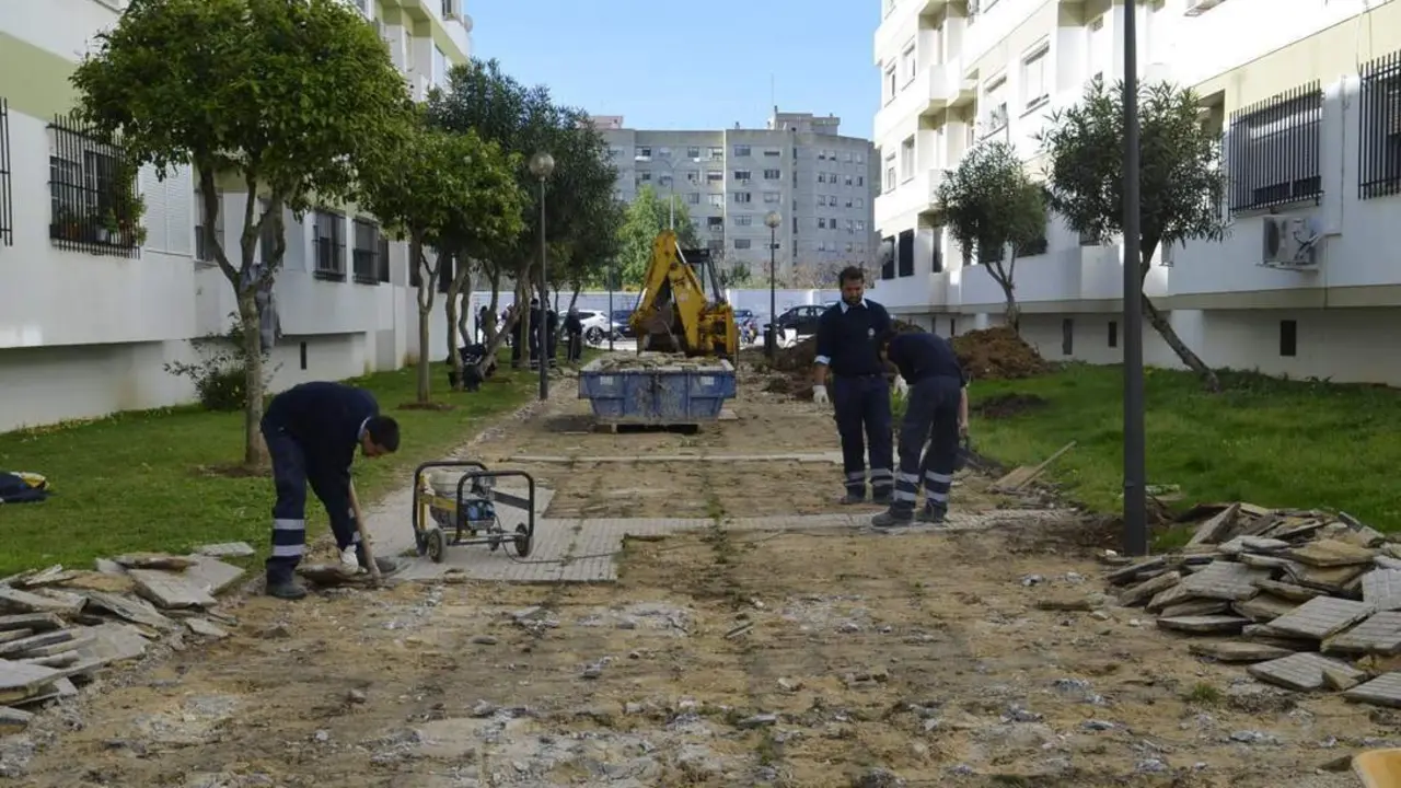 Una calle en obras. - Archivo