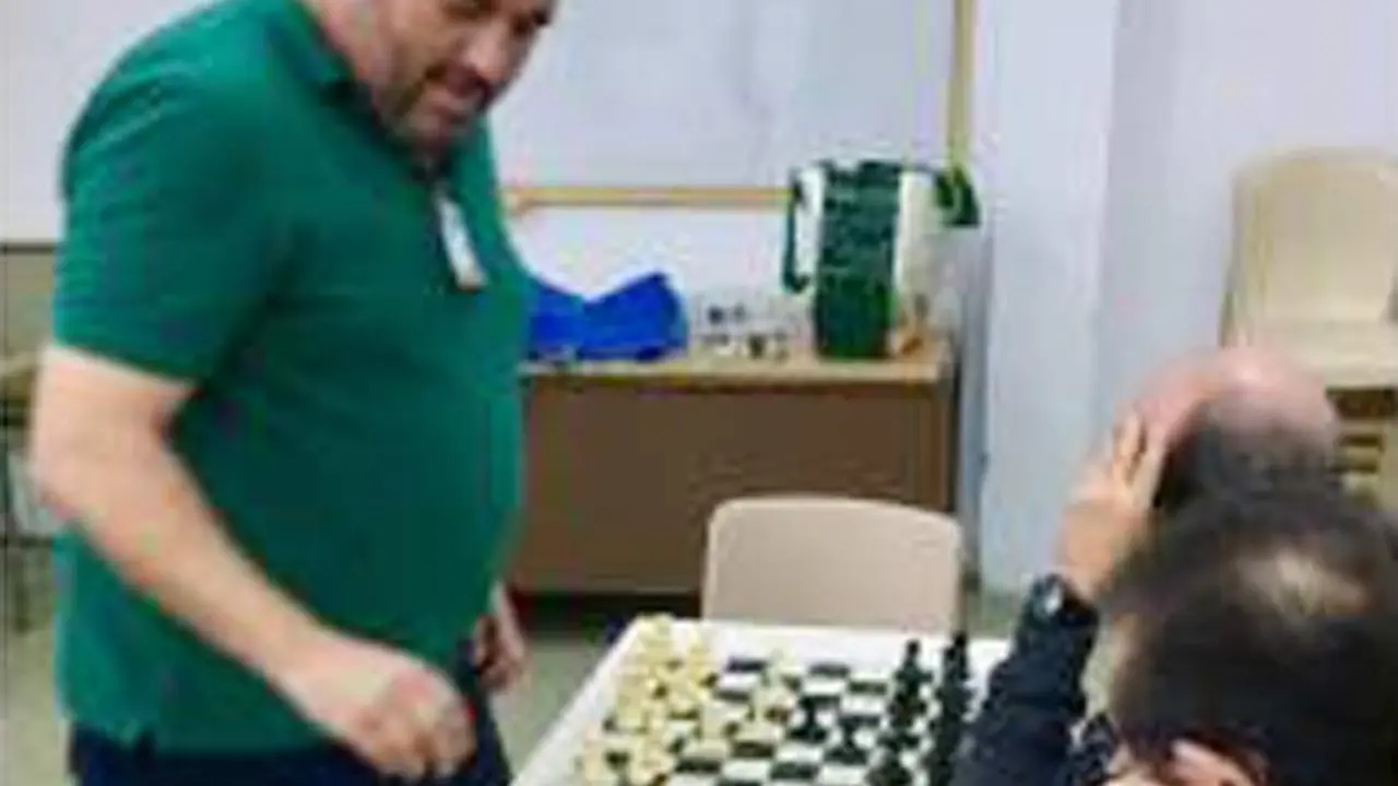 David Escobar impartiendo clases - A. I.