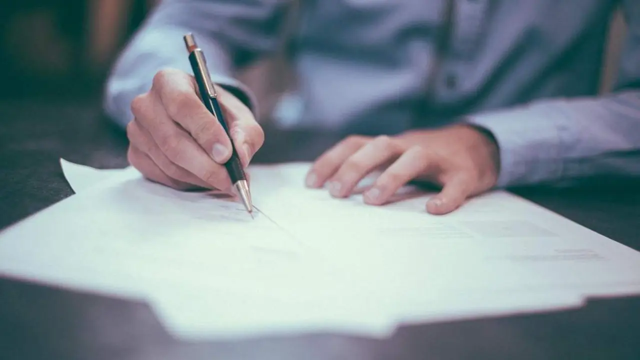 formaci&oacute;n para el empleo. - AI