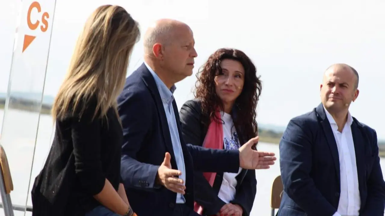 Ciudadanos en Huelva. - VH