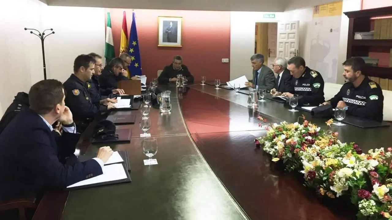 Reuni&oacute;n de seguridad en la Subdelegaci&oacute;n del Gobierno. - Subdelegaci&oacute;n