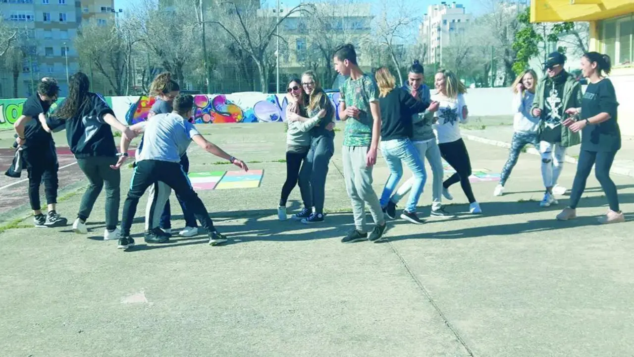 Intervenci&oacute;n con los j&oacute;venes.  - Alendoy.