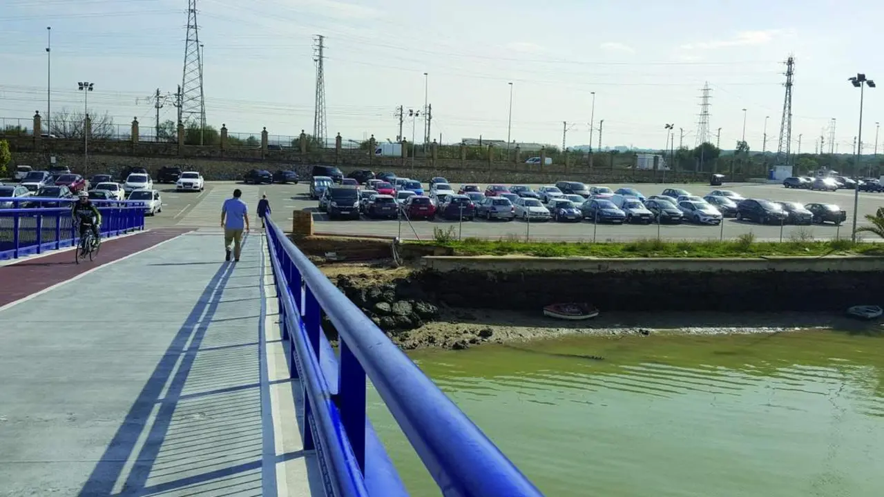 El parking de pasarela volver&aacute; a acoger a las autocaravanas - B. G. S. 