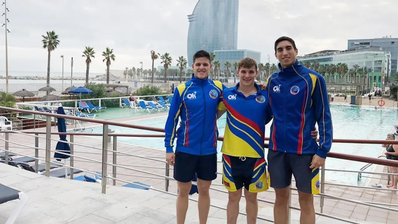 Alberto Gallego, Est&eacute;fano Gonz&aacute;lez y Ra&uacute;l Reyes en Barcelona - A. I.