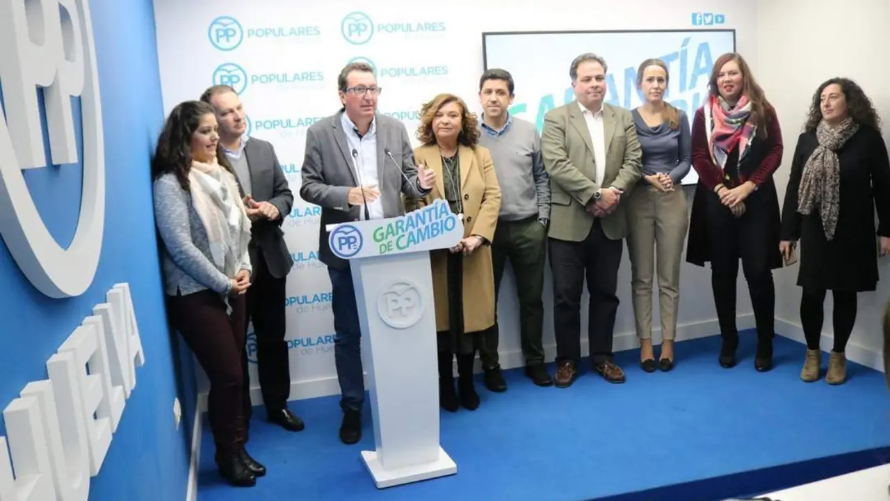El presidente del PP de Huelva, Manuel Andr&eacute;s Gonz&aacute;lez, hace balance de las elecciones auton&oacute;micas. - VH