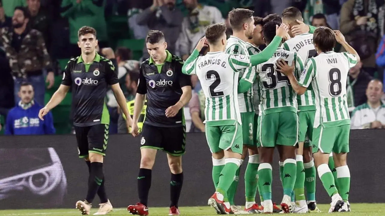 El bombo espera al Betis tras imponerse por cuatro goles al Racing
