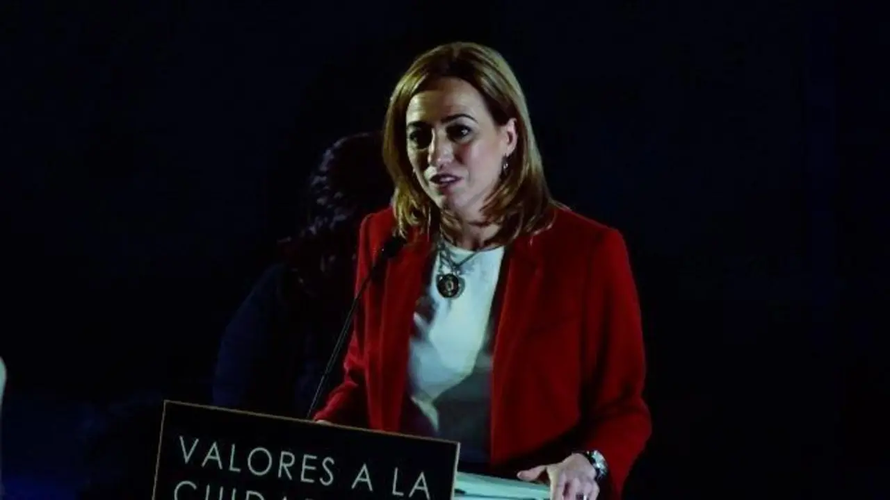 Carme Chac&oacute;n - A. Atienza