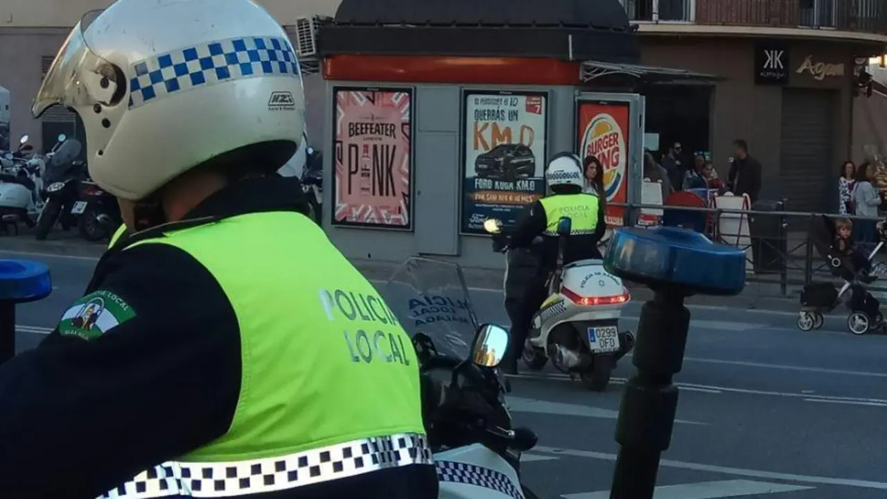 Polic&iacute;a Local de M&aacute;laga. - EP
