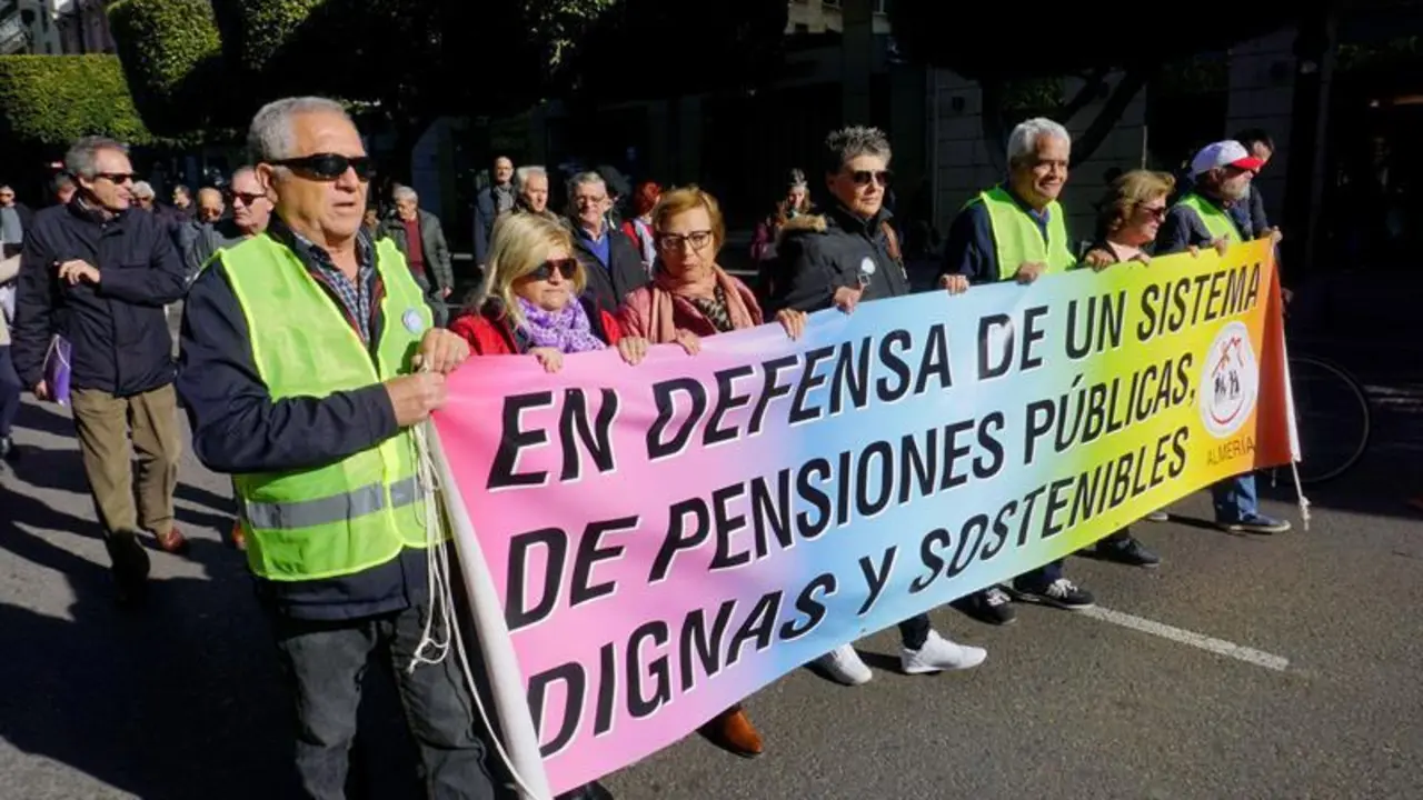 Pensionistas exigen en Andaluc&iacute;a una paga digna