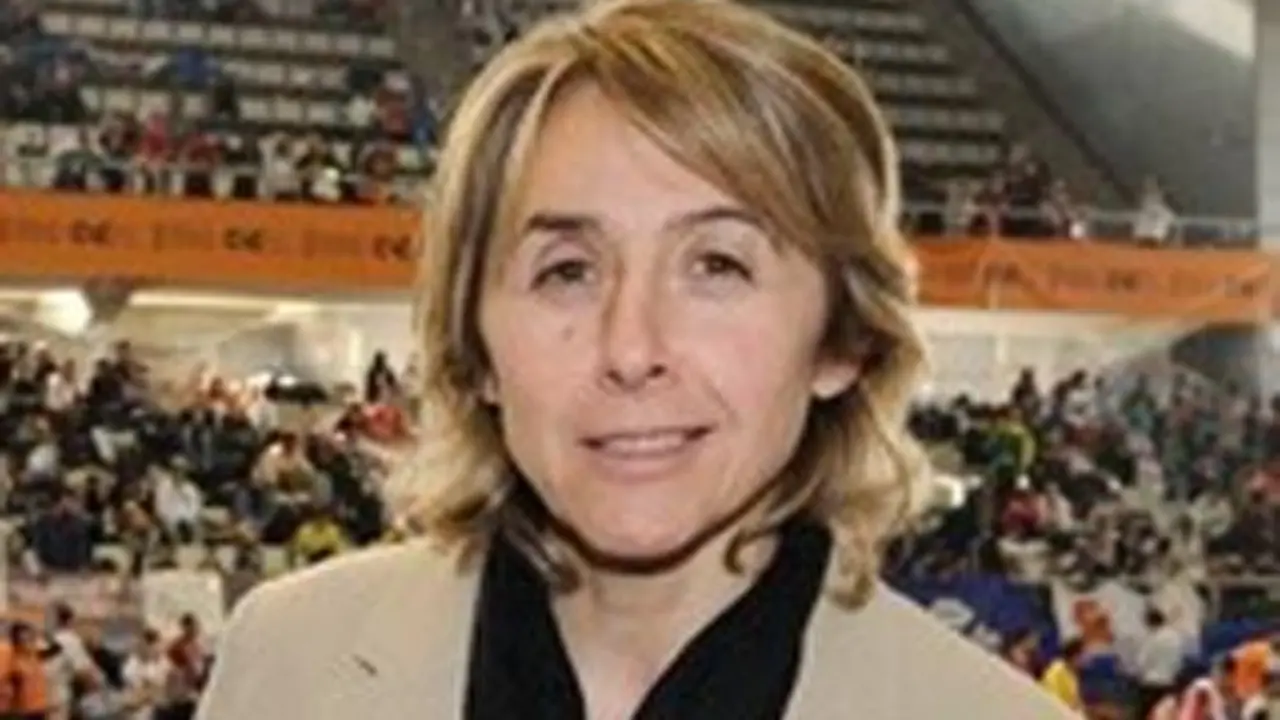 Elena Ben&iacute;tez. - V.M.