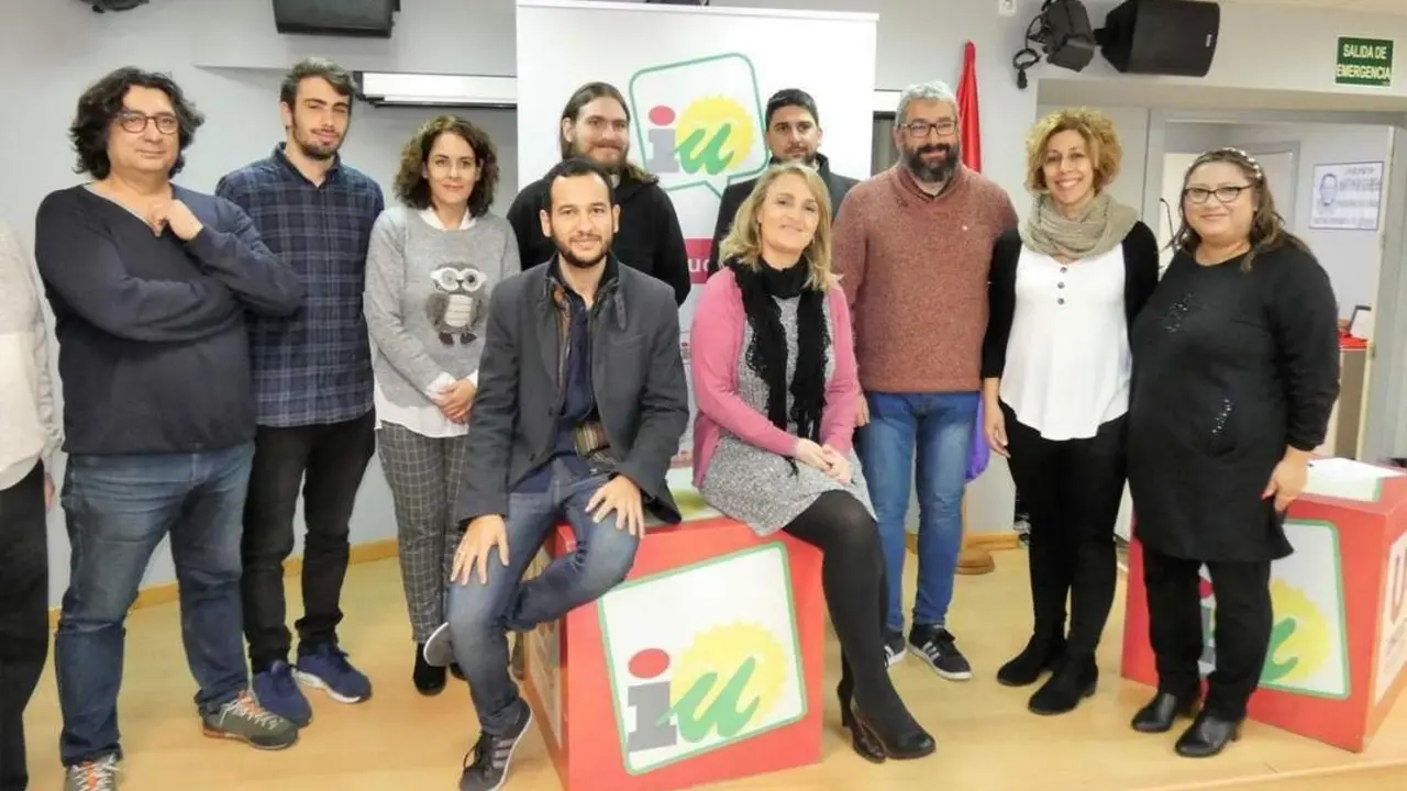 Daniel Gonz&aacute;lez Rojas con los candidatos a la confluencia de Sevilla. - IU