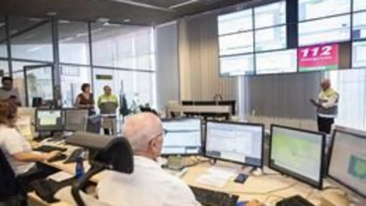 Sala de operaciones del servicio de emergencias 112. - VN