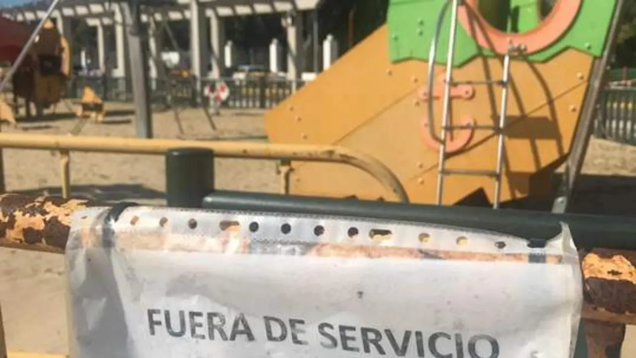 Parque infantil de la puntilla. - AI