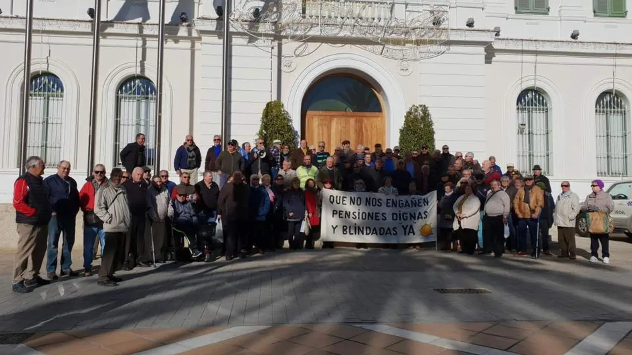 La foto de familia en Peral - B. G. S. 