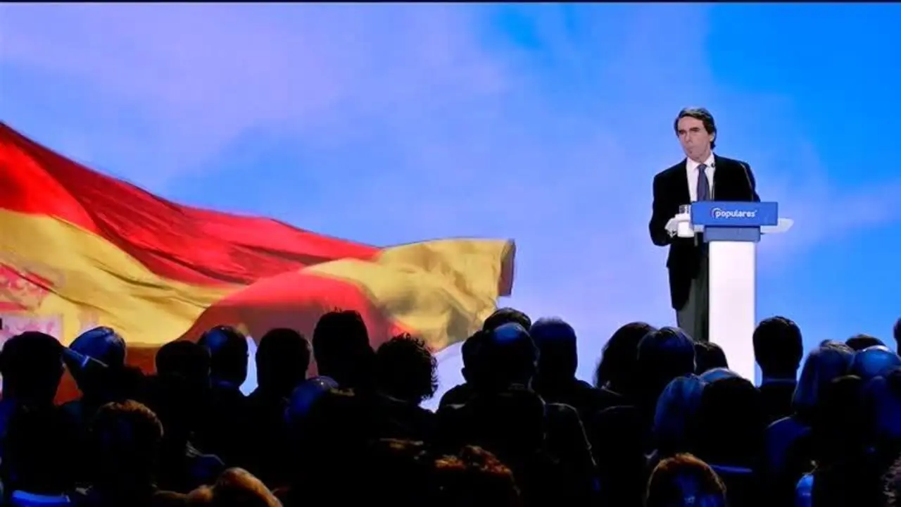 Aznar ve a Casado un l&iacute;der "como un castillo" sin "tutelas, ni tut&iacute;as"