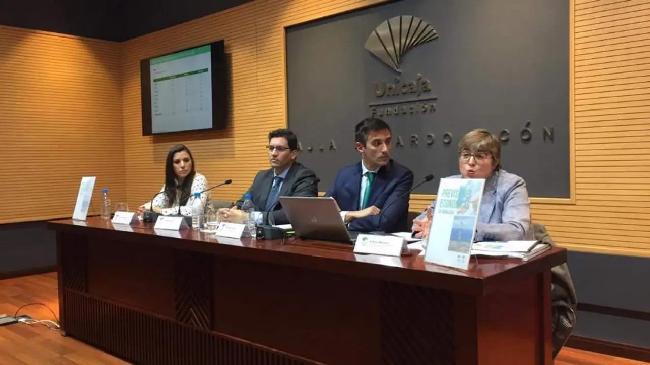 Presentaci&oacute;n del informe de &lsquo;Previsiones Econ&oacute;micas de Andaluc&iacute;a&rsquo; de 2018. - vm