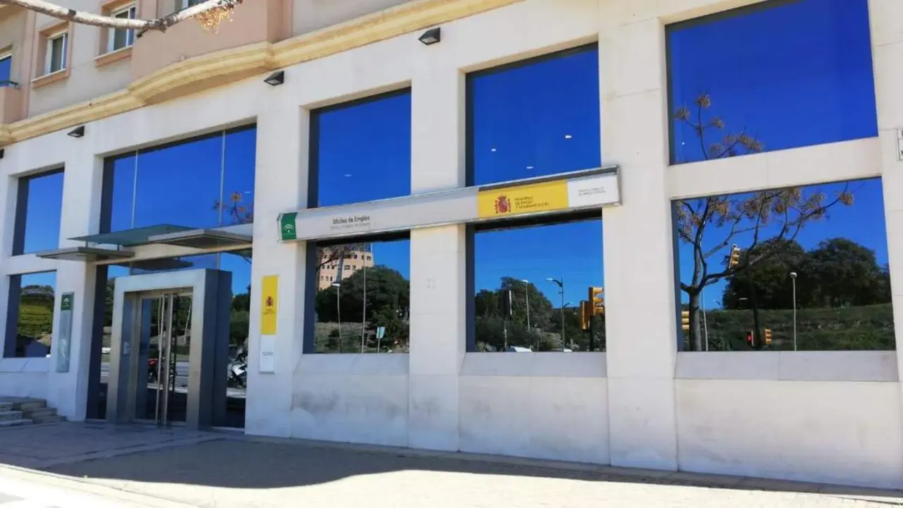 Oficina del SAE en M&aacute;laga. - Paula Bustos