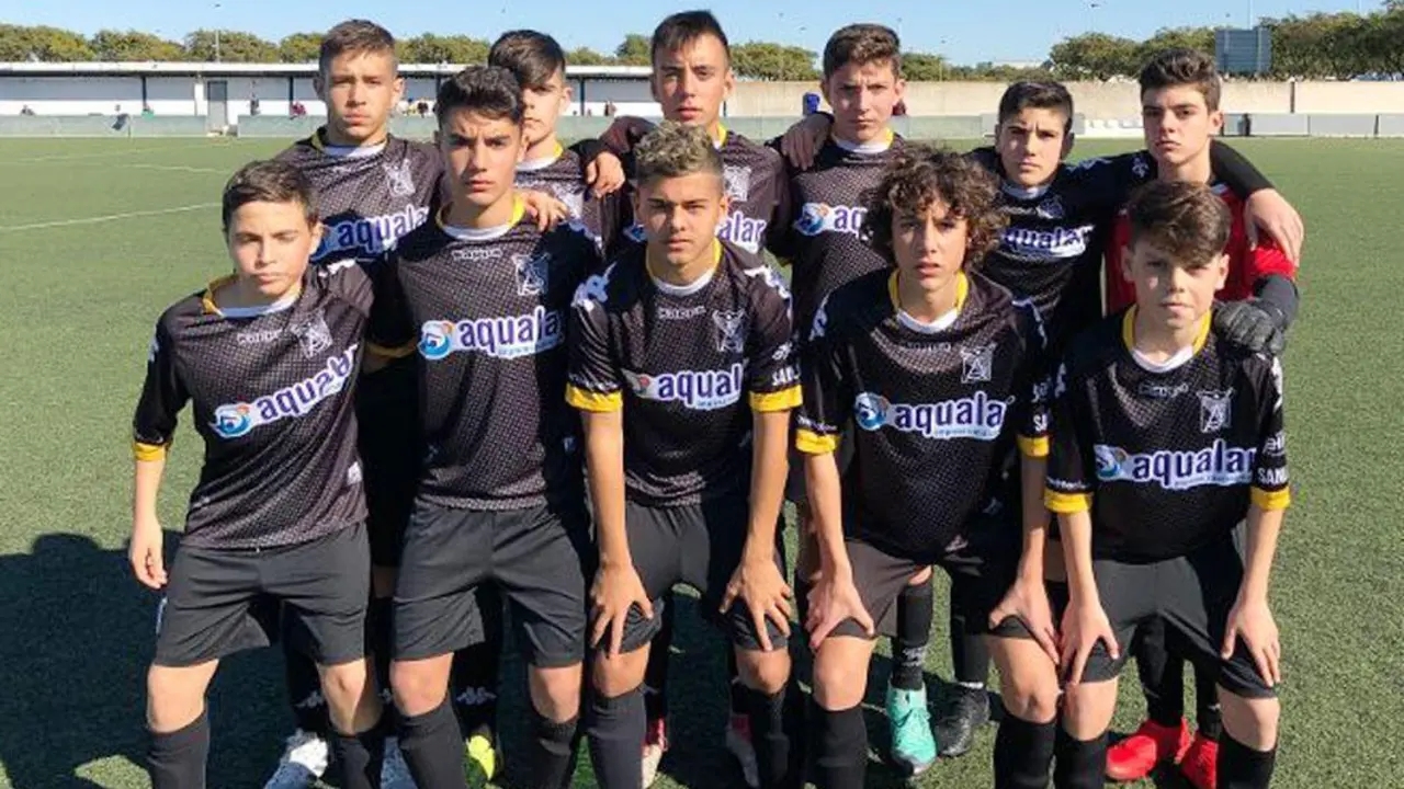 Once inicial que present&oacute; el equipo infantil A del Atl&eacute;tico Sanluque&ntilde;o en Huelva - A. I.