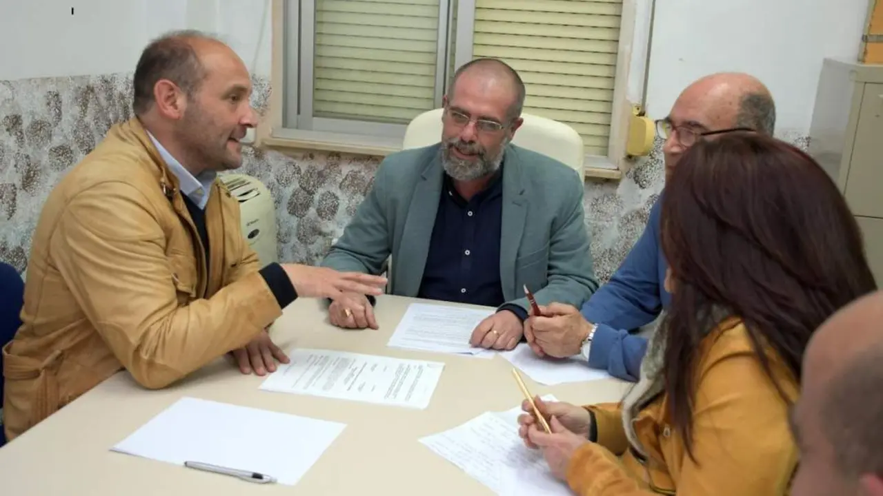 Juancho con la directiva de Loreto. - PP