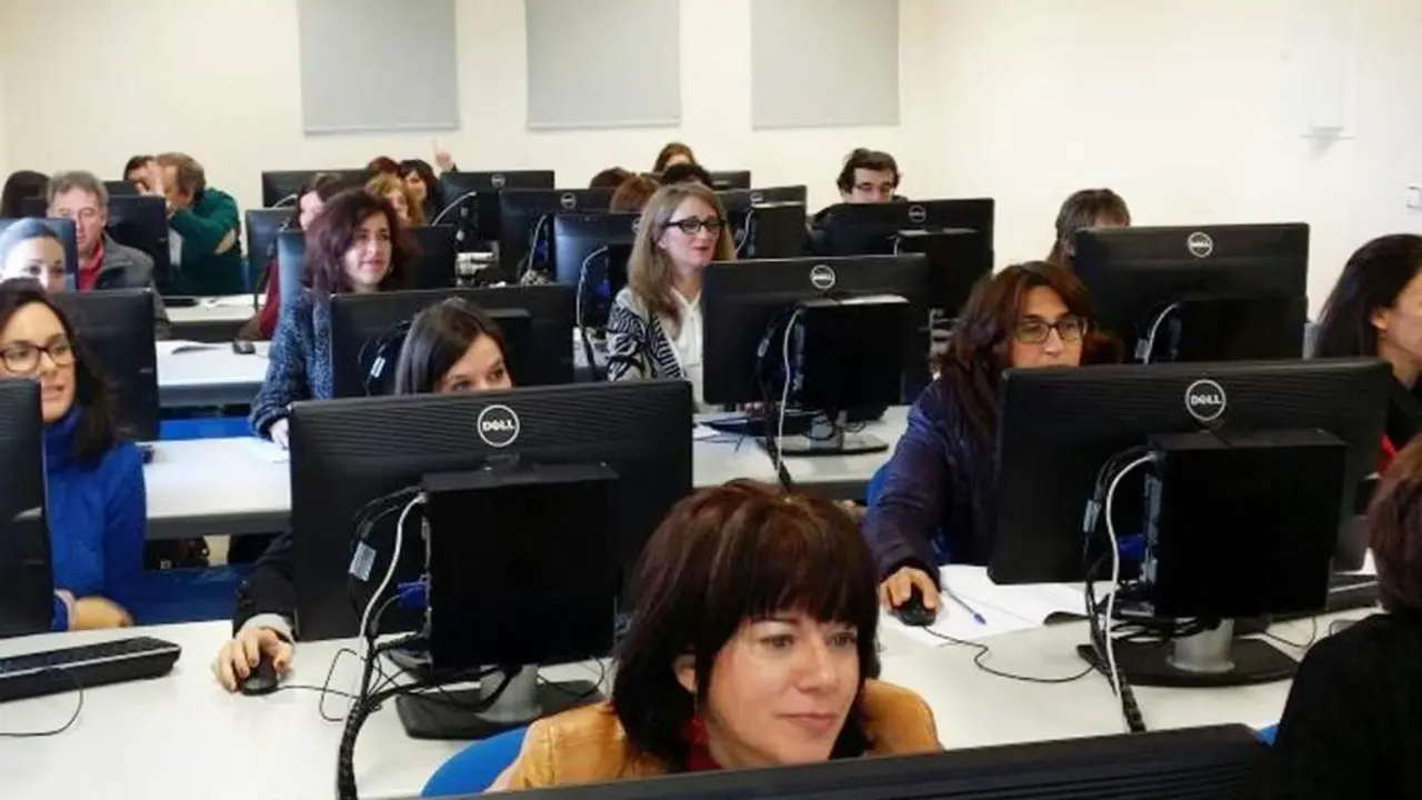 Hay 170 cursos en Aula Mentor. - VH