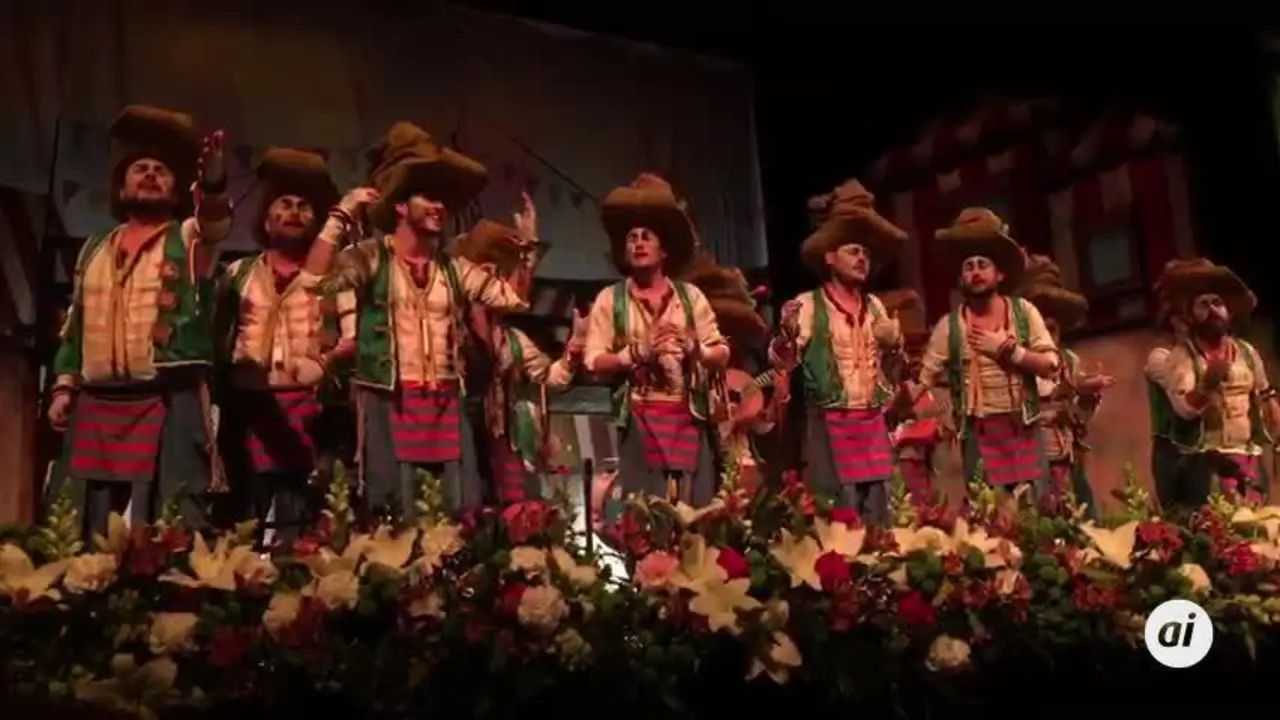 Buena pluma para la primera semifinal del Carnaval de M&aacute;laga