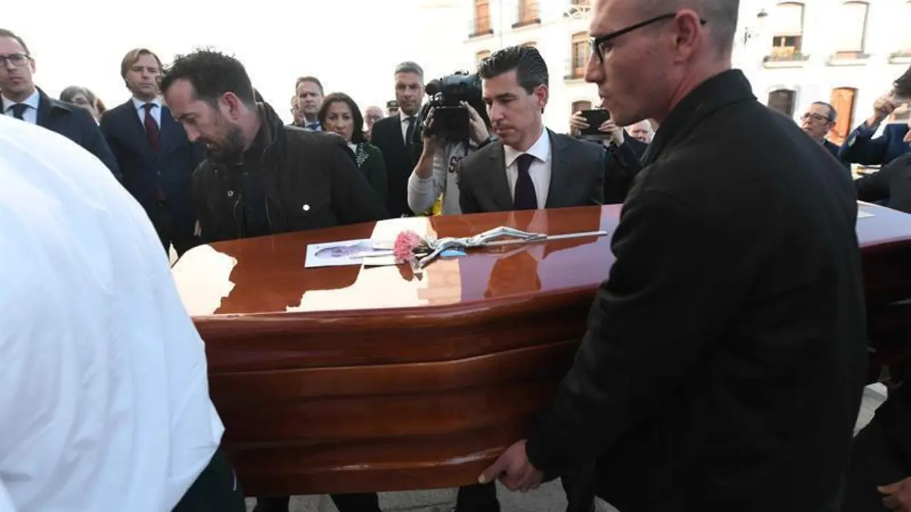 Sepelio del misionero. - Efe